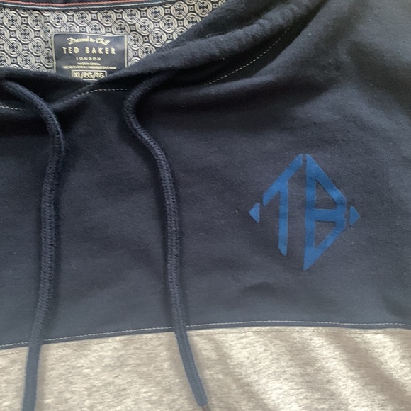 Ted Baker- XL Dressed to Chill gray and blue lightweight kangaroo hoodie - Picture 2 of 8